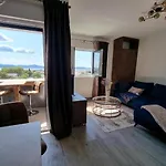 Apartment Isa - Modern View